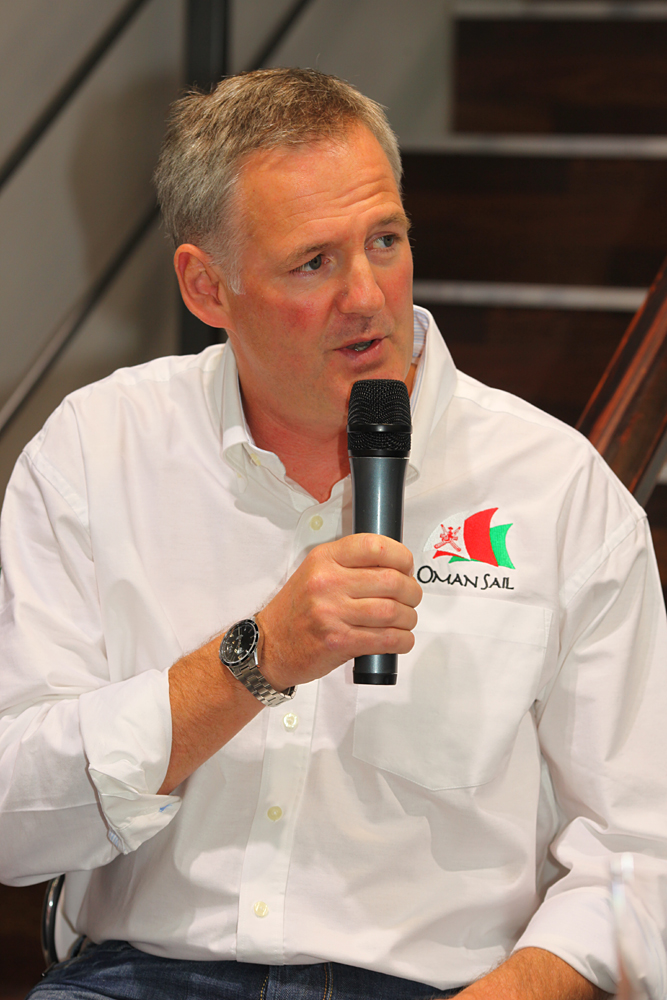 9761-David Graham Oman Sail