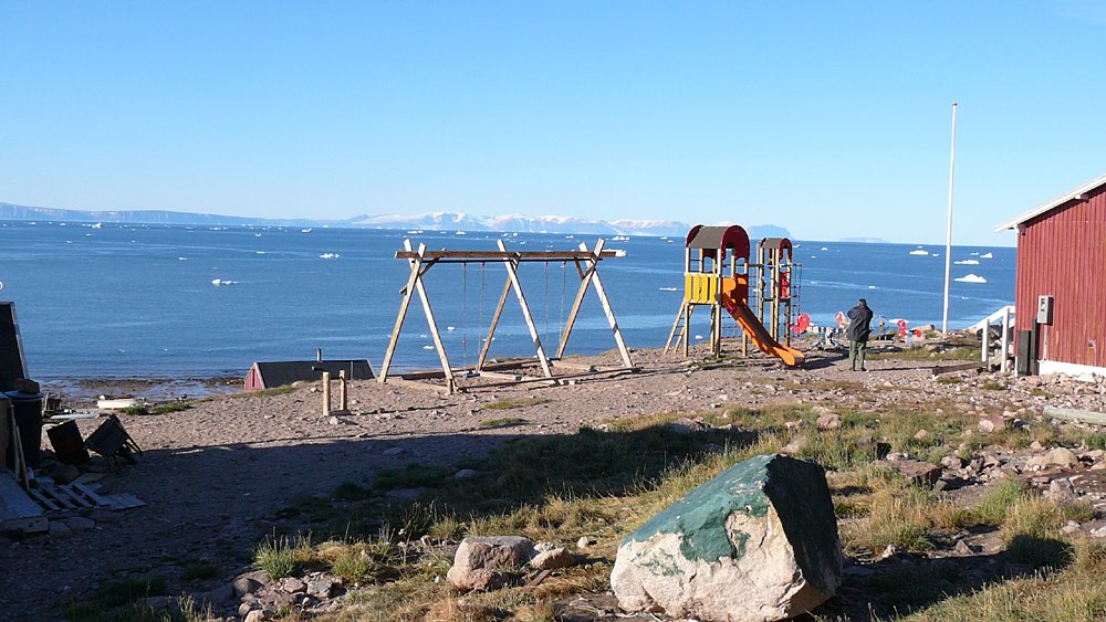 Spielplatz vor Eisbergpanorama