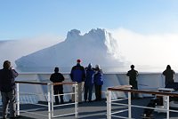 Zauberhafte Morgenstimmung mit Eisbergen