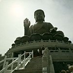 Buddha von Spenden finanziert