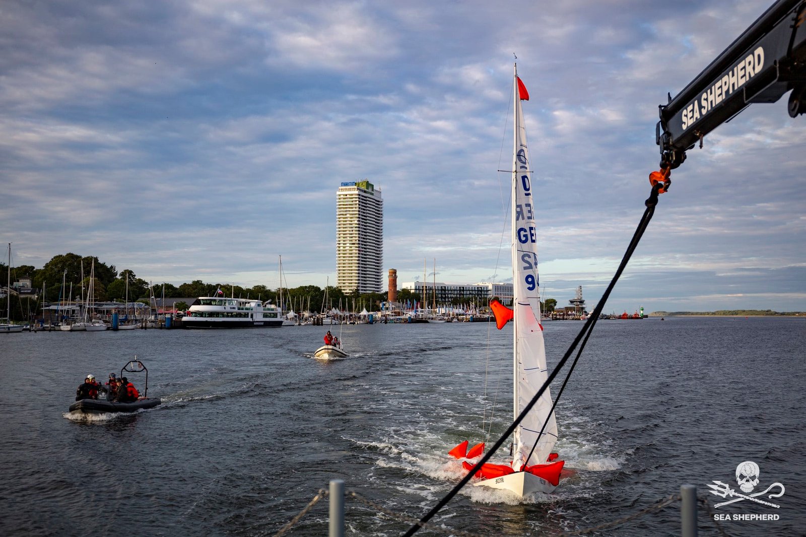 Video Sea Shepherd hebt gesunkenen Drachen GER 942